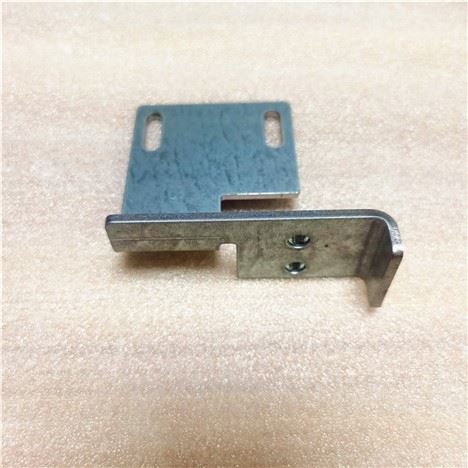 Staffa su misura personalizzata